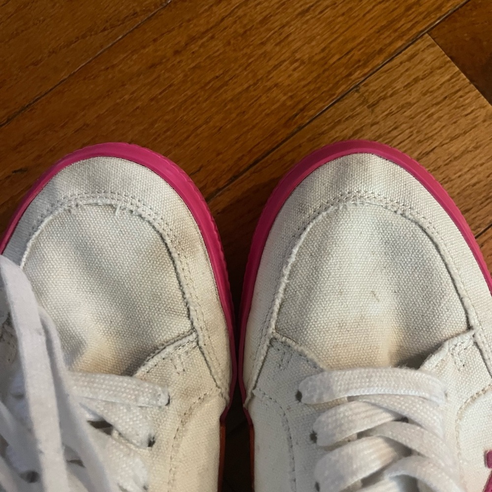 Off-White Sneakers in Pink and White - Picture 5 of 10